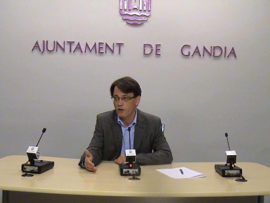 Moya:» Més Gandia siempre ha sido fiel a la defensa del pequeño comercio»