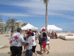 CRUZ ROJA EN PLAYA GANDIA