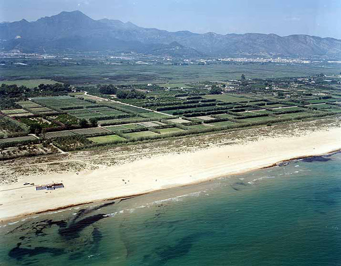 Más protección para la playa de l’Auir