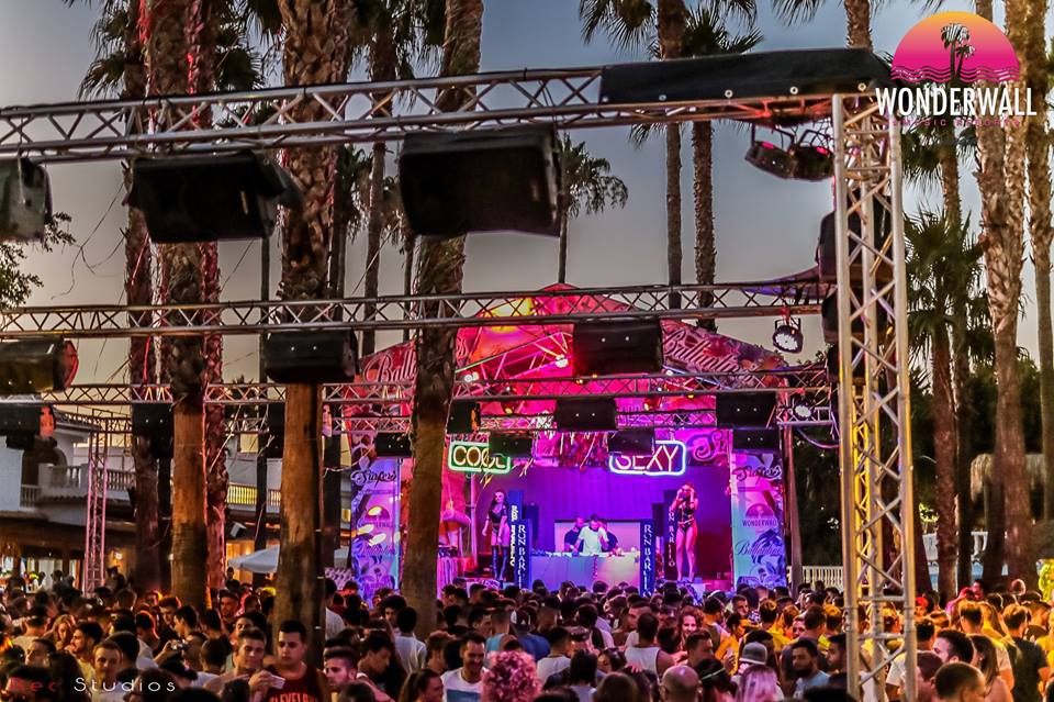 Los locales de ocio Wonderwall y Nit i Dia cierran por decreto