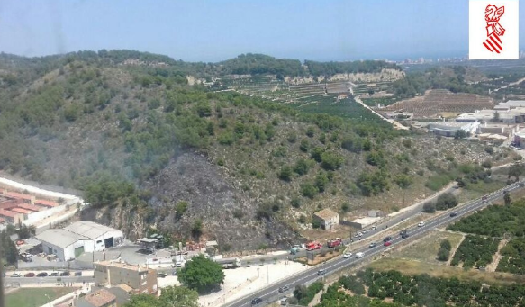 Incendio forestal en Tavernes de la Valldigna originado por una chispa