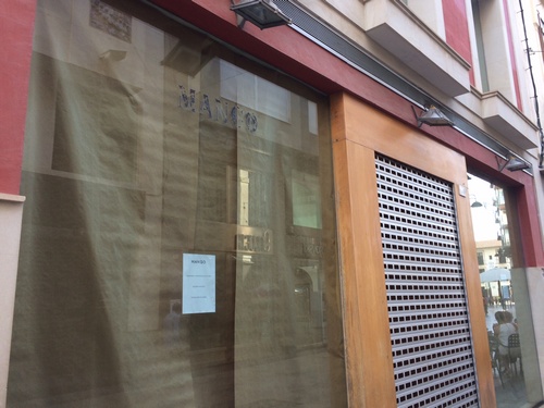 Preocupación por el cierre de la varias franquicias en la calle Mayor de Gandia