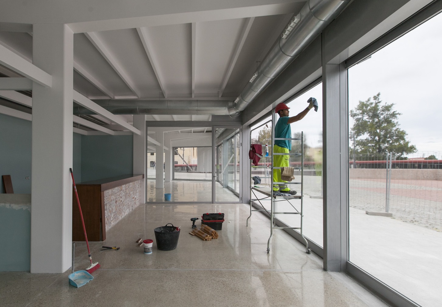 El PP de Gandia critica el abandono de los locales de la Plaça Tirant que hace un año se tenían que inaugurar