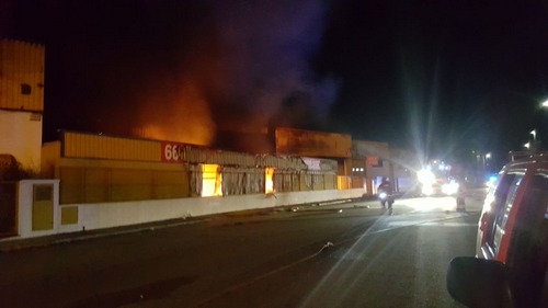Arden 4 naves industriales en la comarca de la Safor en menos de 12 horas
