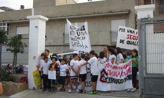 El Ayuntamiento de La Font invierte 60.000 euros para hacer posible el traslado del colegio